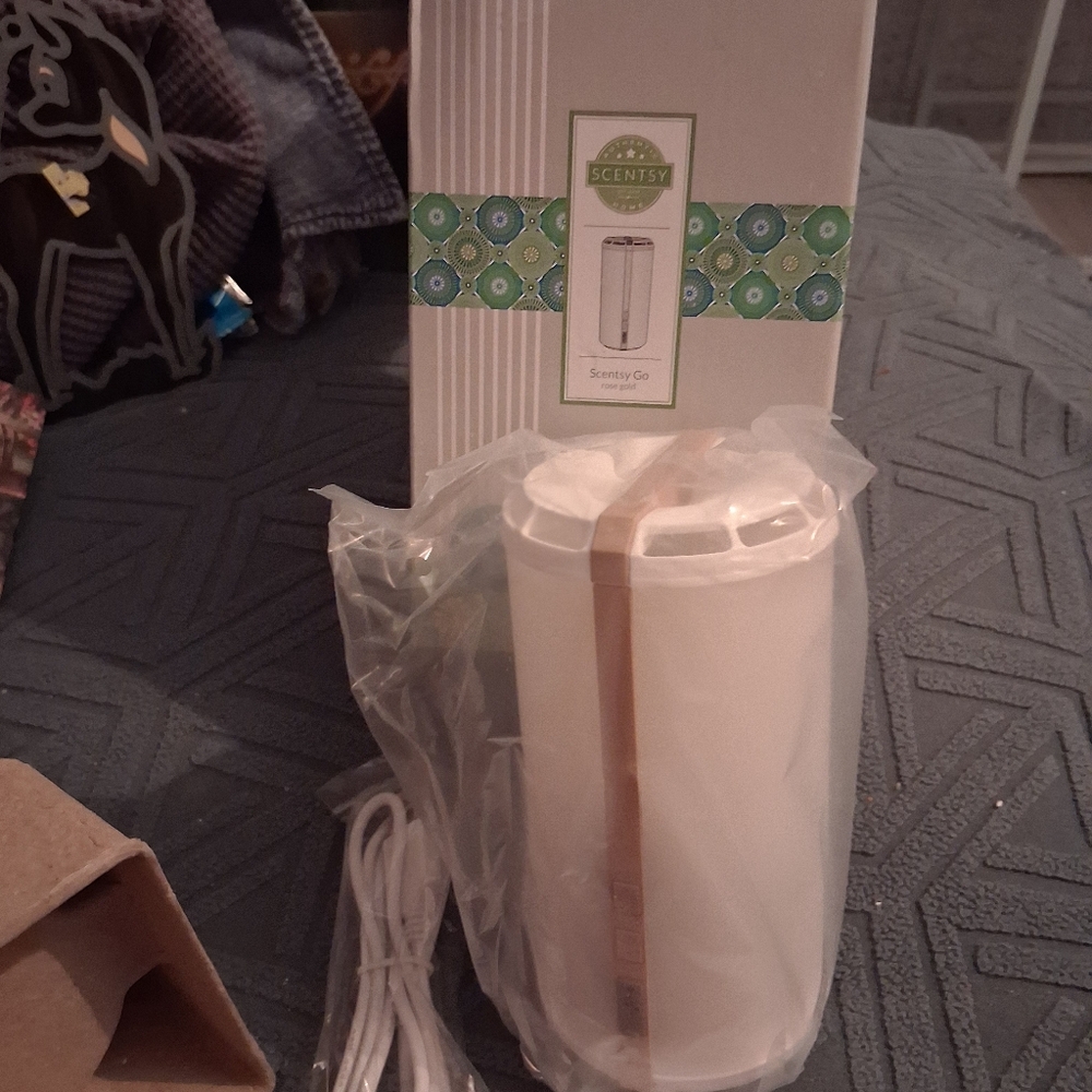 Scentsy GO Solid Rose Gold Pods Home Fragrance Travel New In Box